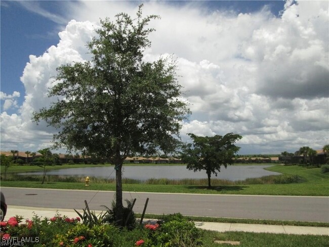 10702 Cetrella Dr in Ft. Myers, FL - Building Photo - Building Photo