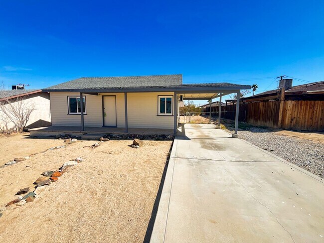 6265 Abronia Ave in Twentynine Palms, CA - Building Photo - Building Photo