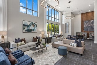 Alta 87 in Gilbert, AZ - Foto de edificio - Building Photo