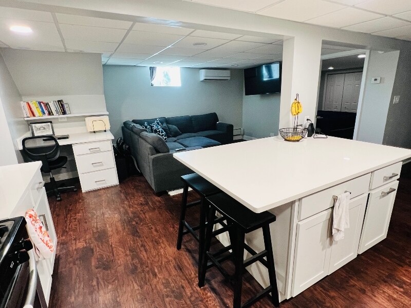 7441 West Isham Ave in Chicago, IL - Building Photo