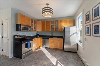 15 Narragansett Ave in Newport, RI - Building Photo - Building Photo