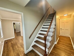 4N355 Knoll Creek Dr in St. Charles, IL - Building Photo - Building Photo