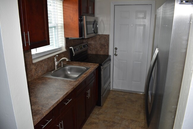 6400 NW 20th Ct in Sunrise, FL - Building Photo - Building Photo