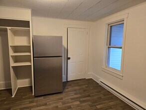 2 twin brook rd, Unit Apt 3 in Lititz, PA - Foto de edificio - Building Photo