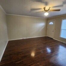 703 Ikes Rd in Taylors, SC - Building Photo - Building Photo