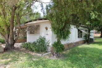 2116 W 6th St in Weslaco, TX - Building Photo - Building Photo