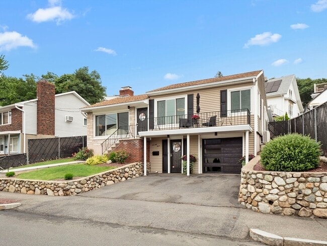 73 Ridge Rd, Unit 1 in Revere, MA - Building Photo - Building Photo