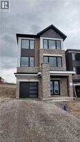 442 Gillespie St in Woodstock, ON - Building Photo