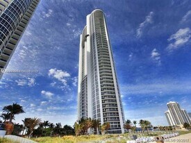 18201 Collins Ave, Unit 1908 in Sunny Isles Beach, FL - Building Photo