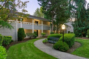 Corbella at Juanita Bay in Kirkland, WA - Building Photo