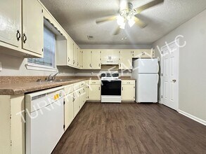 2134 Cheshire Dr in Birmingham, AL - Building Photo - Building Photo