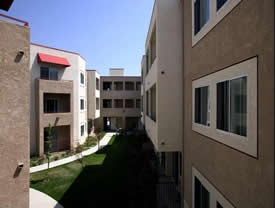 Porterville Family Apartments in Porterville, CA - Foto de edificio