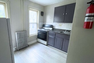 582 Sunbury St in Minersville, PA - Building Photo - Building Photo