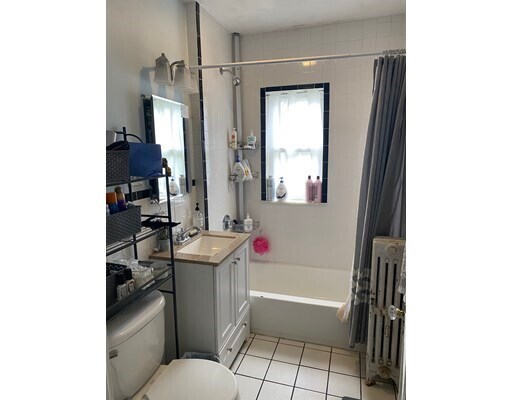 19 Cresthill Rd-Unit -1 in Boston, MA - Building Photo - Building Photo