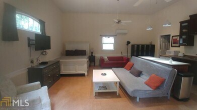 180 Cedar Cir in Fayetteville, GA - Building Photo - Building Photo