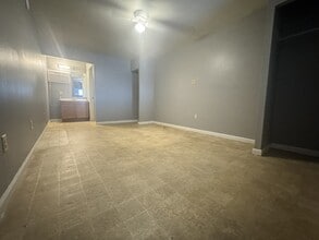 106 N Carter St, Unit 1 in Hammond, LA - Foto de edificio - Building Photo