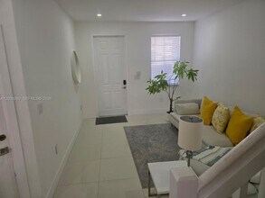 7841 NW 116 Pl in Medley, FL - Building Photo - Building Photo