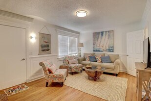 400 William Hilton Pkwy in Hilton Head Island, SC - Building Photo