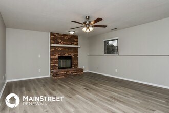 110 El Perro Dr in St. Peters, MO - Building Photo - Building Photo