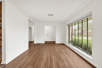 2515 Baycrest Dr in Houston, TX - Building Photo - Building Photo