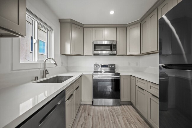1101 N Flower St, Unit 1