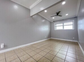 11097 Slater Ave in Fountain Valley, CA - Building Photo - Building Photo