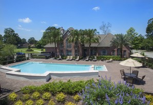 Lakeside Villas Apartments