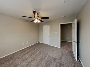 636 Fernway Dr in Burlington, NC - Building Photo - Building Photo