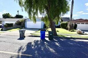 422 Avenue E in Redondo Beach, CA - Building Photo