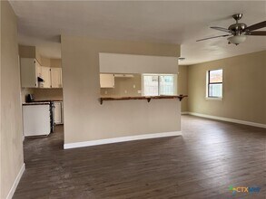 1616 Lonesome in Canyon Lake, TX - Building Photo - Building Photo