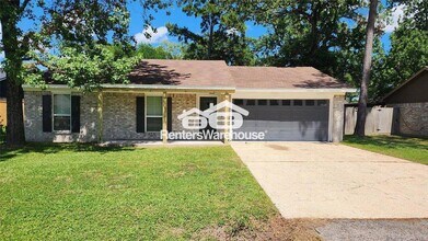 223 Sycamore Dr in Highlands, TX - Building Photo - Building Photo