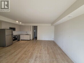 16 Melbourne Ave in St Catharines, ON - Building Photo - Building Photo