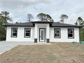 1139 Copley St E in Lehigh Acres, FL - Building Photo