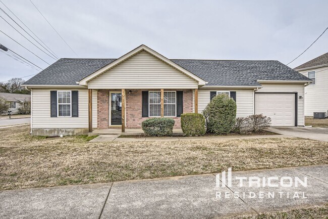 property at 928 Pin Oak Dr