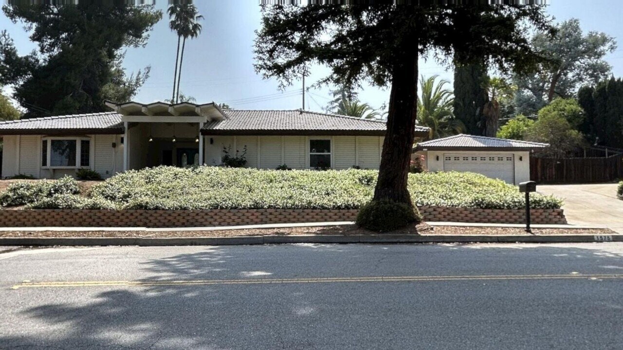 1575 Franklin Ave in Redlands, CA - Building Photo