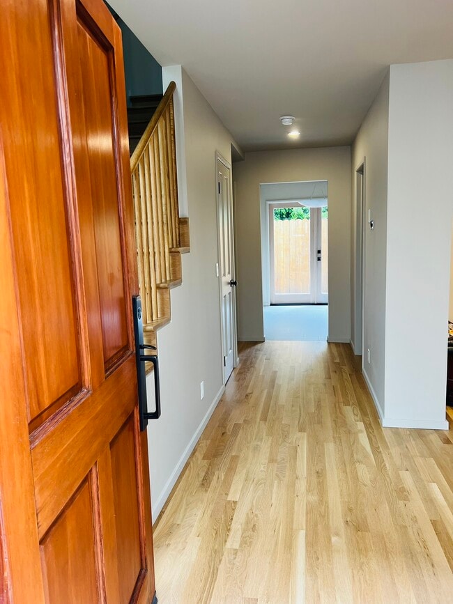 1034 18th St, Unit 4 in Santa Monica, CA - Foto de edificio - Building Photo