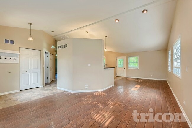 24 Daybreak Ridge Trail in Cary, IL - Foto de edificio - Building Photo