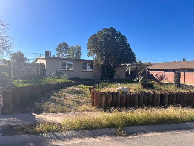 6334 E Calle Luna in Tucson, AZ - Building Photo - Building Photo