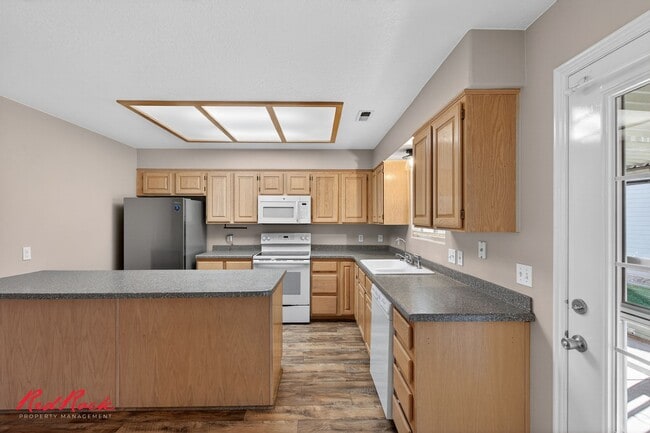 property at 1015 S River Rd