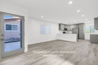 3220 Casitas Ave in Los Angeles, CA - Foto de edificio - Building Photo