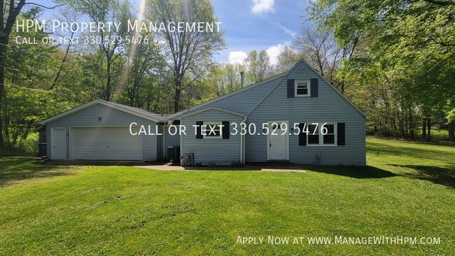 property at 2107 Plymouth Dr