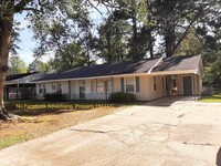 122 Florence St in Columbus, MS - Foto de edificio - Building Photo