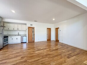 2418 Fairmount St, Unit 2418 in Los Angeles, CA - Building Photo - Building Photo