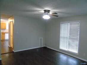 1031 Halsey Ave NE in Huntsville, AL - Building Photo - Building Photo
