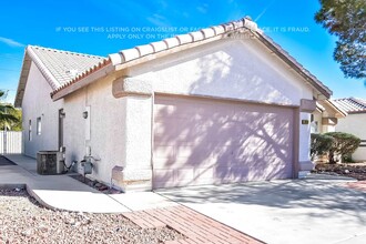 5908 Kane Holly St in Las Vegas, NV - Building Photo - Building Photo