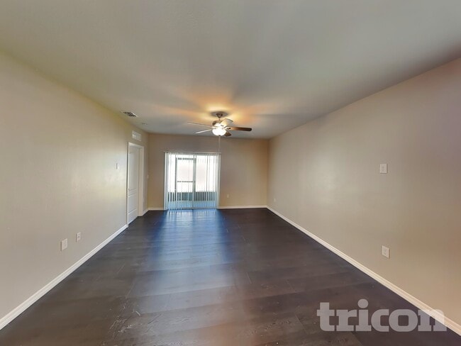 4447 Blue Rock Dr in Sanford, FL - Foto de edificio - Building Photo