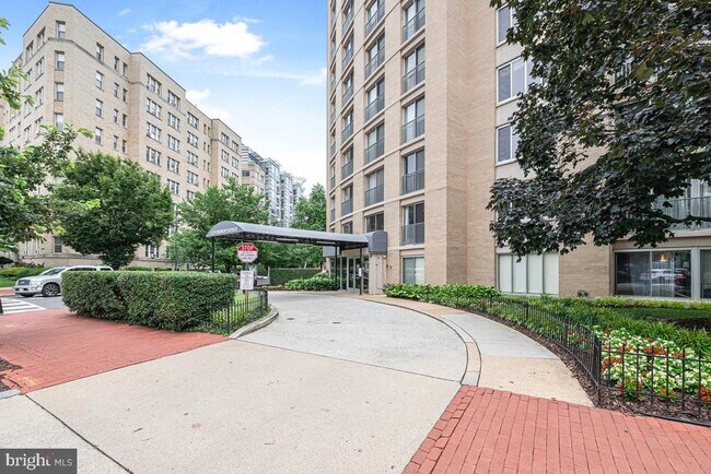 1239 Vermont Ave NW in Washington, DC - Building Photo - Building Photo