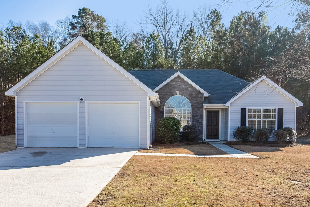 3865 Crowned Eagle Way in Douglasville, GA - Building Photo