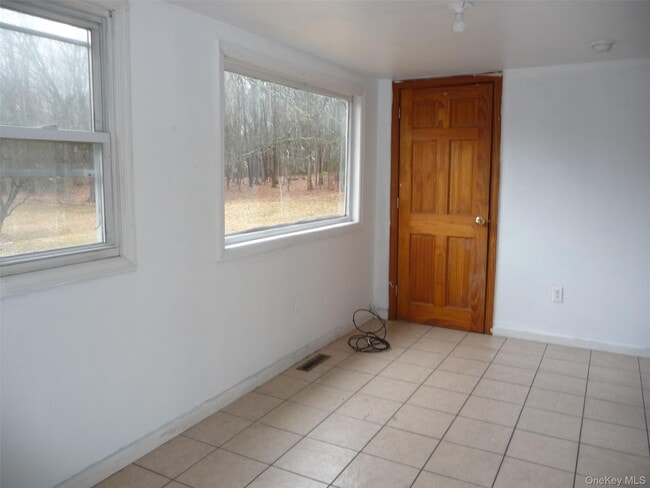 18 Kelly Hill Rd in Otisville, NY - Building Photo - Building Photo