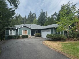 18887 WA-305 in Poulsbo, WA - Building Photo